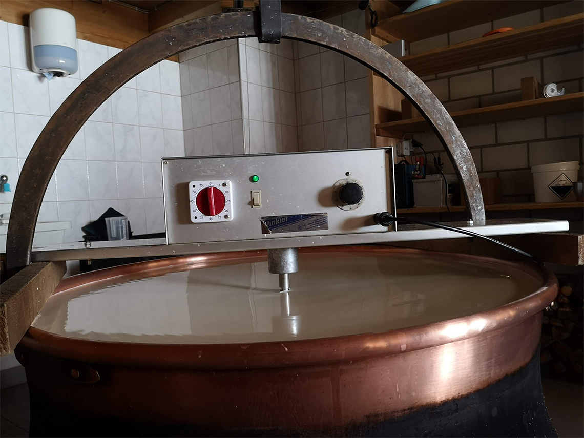 Alparbeit Zwischen Tradition Und Technik alparbeit-zwischen-tradition-und-technik