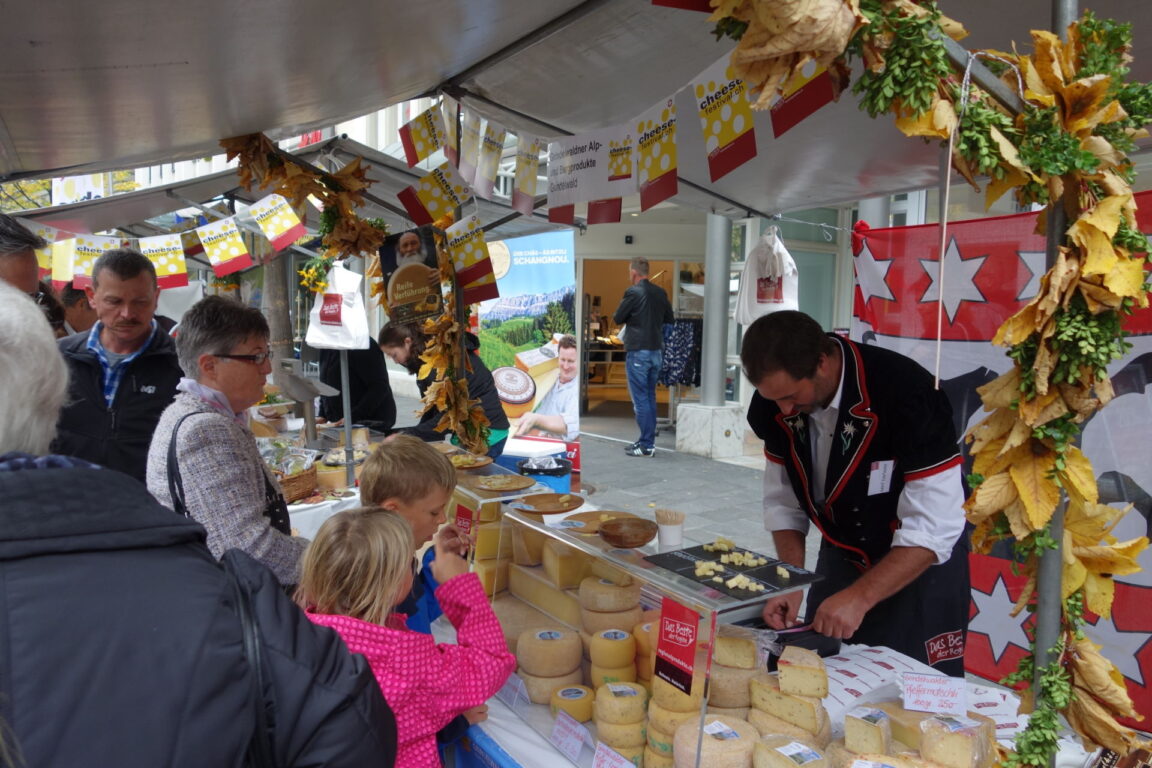 Wie das cheese-festival Alpkäse auf Ihren Tisch bringt - alpkaese